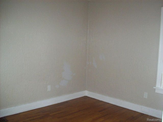 38 CADILLAC Street, Pontiac, MI 48342