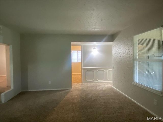 2571 Burchard Drive, St Louis, MO 63136
