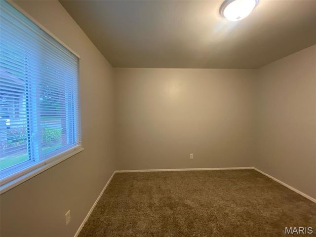 2571 Burchard Drive, St Louis, MO 63136