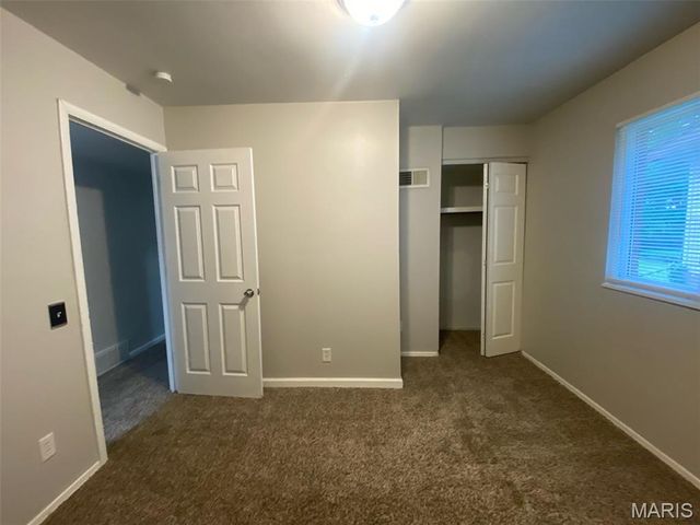 2571 Burchard Drive, St Louis, MO 63136