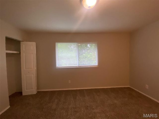 2571 Burchard Drive, St Louis, MO 63136