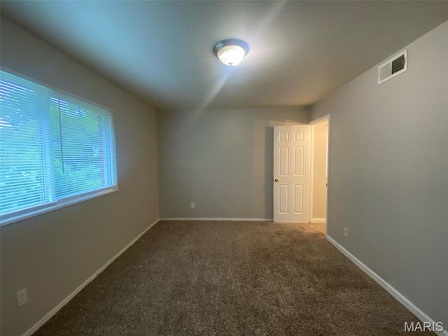 2571 Burchard Drive, St Louis, MO 63136