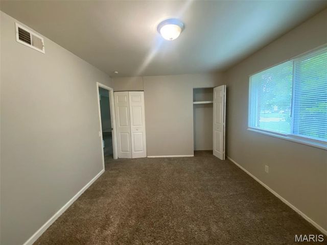 2571 Burchard Drive, St Louis, MO 63136