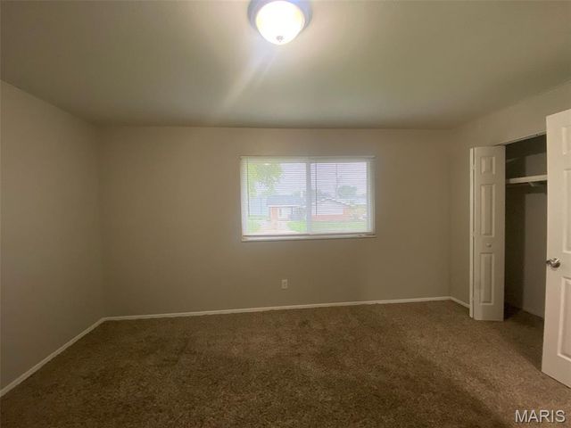 2571 Burchard Drive, St Louis, MO 63136