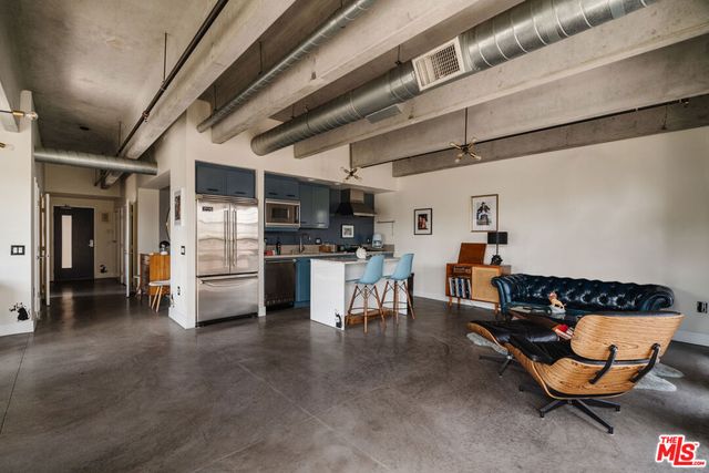 4141 Glencoe Avenue 201, Marina Del Rey, CA 90292