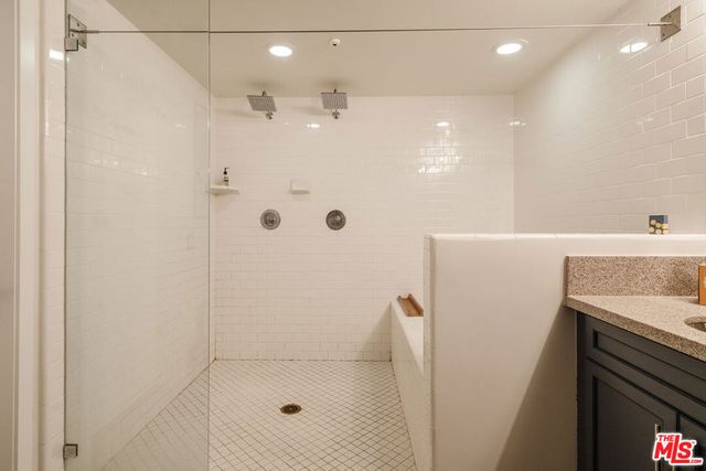 4141 Glencoe Avenue 201, Marina Del Rey, CA 90292