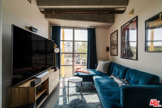4141 Glencoe Avenue 201, Marina Del Rey, CA 90292