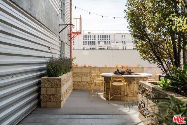 4141 Glencoe Avenue 201, Marina Del Rey, CA 90292