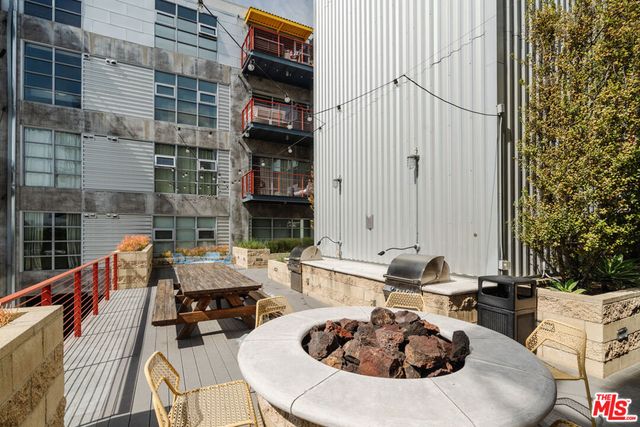 4141 Glencoe Avenue 201, Marina Del Rey, CA 90292