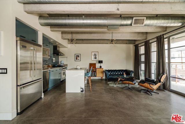 4141 Glencoe Avenue 201, Marina Del Rey, CA 90292