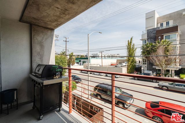 4141 Glencoe Avenue 201, Marina Del Rey, CA 90292