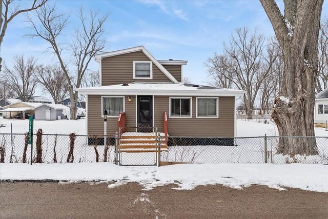 39224 Willow Lane, Antioch, IL 60002