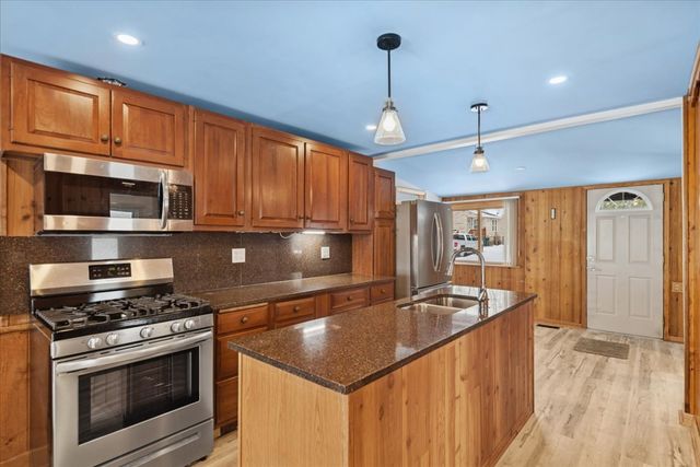 39224 Willow Lane, Antioch, IL 60002