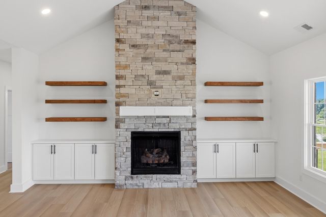 212 Carhartt Drive, Richmond, KY 40475