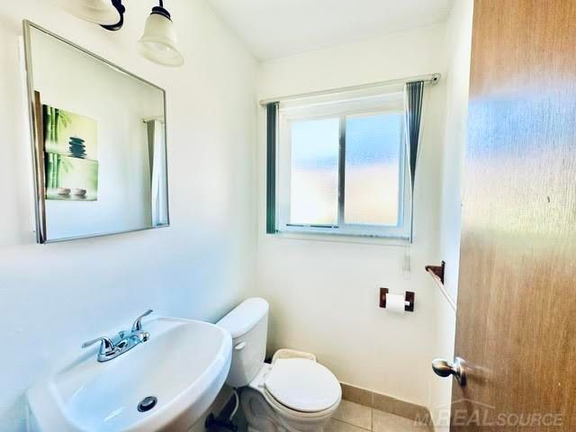 35427 Cathedral Drive, Sterling Heights, MI 48312