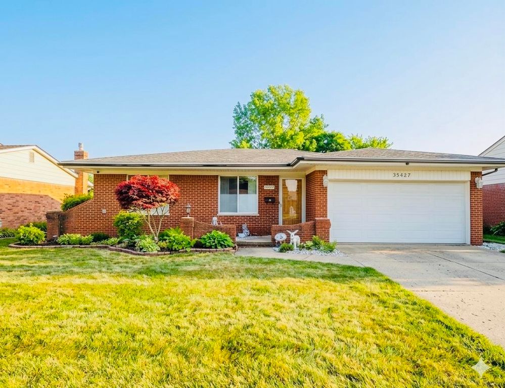 35427 Cathedral Drive, Sterling Heights, MI 48312