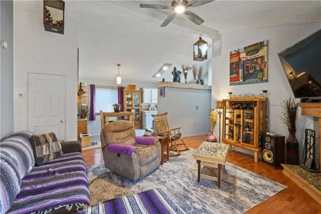 20060 Shadow Island Drive, Canyon Country, CA 91351