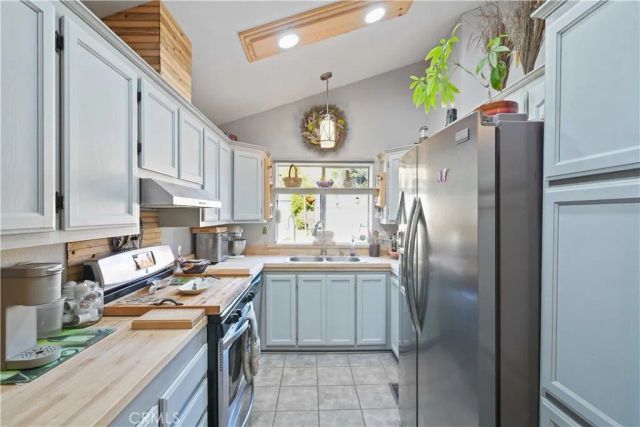 20060 Shadow Island Drive, Canyon Country, CA 91351