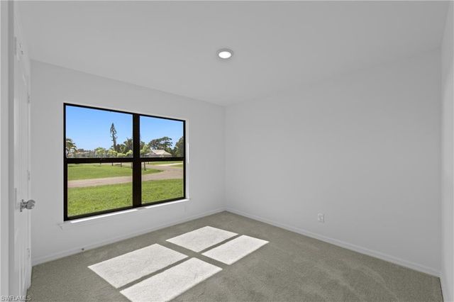 2905 NE 4th AVE, Cape Coral, FL 33909