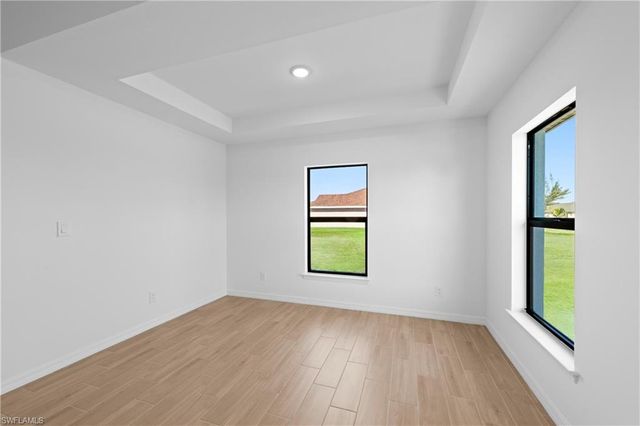 2905 NE 4th AVE, Cape Coral, FL 33909