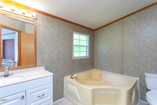 12621 Eagle Ridge Drive, Zebulon, NC 27597