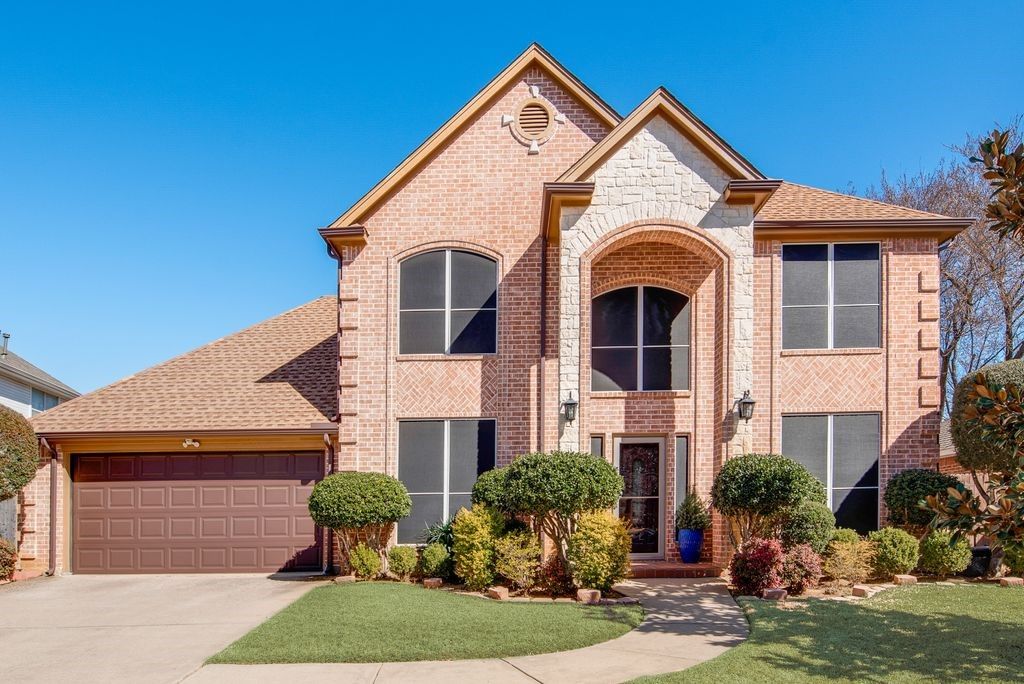 6405 Creekbend Court, Arlington, TX 76001 — photo 2