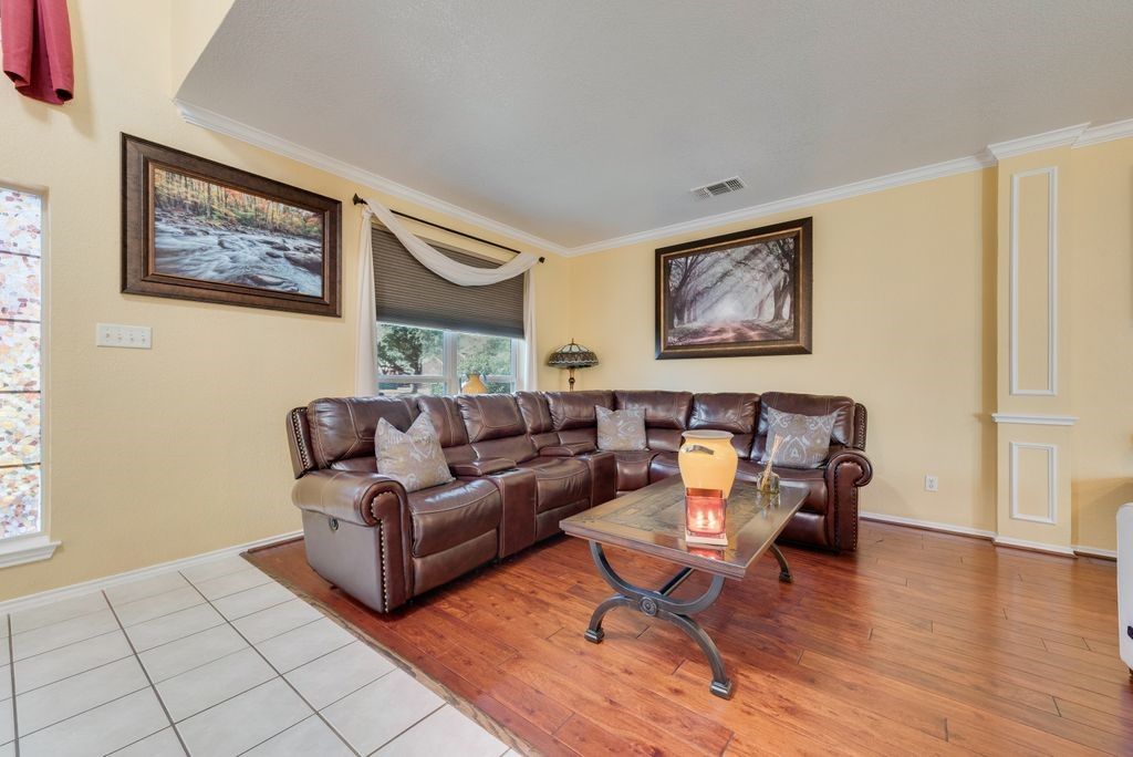 6405 Creekbend Court, Arlington, TX 76001 — photo 4