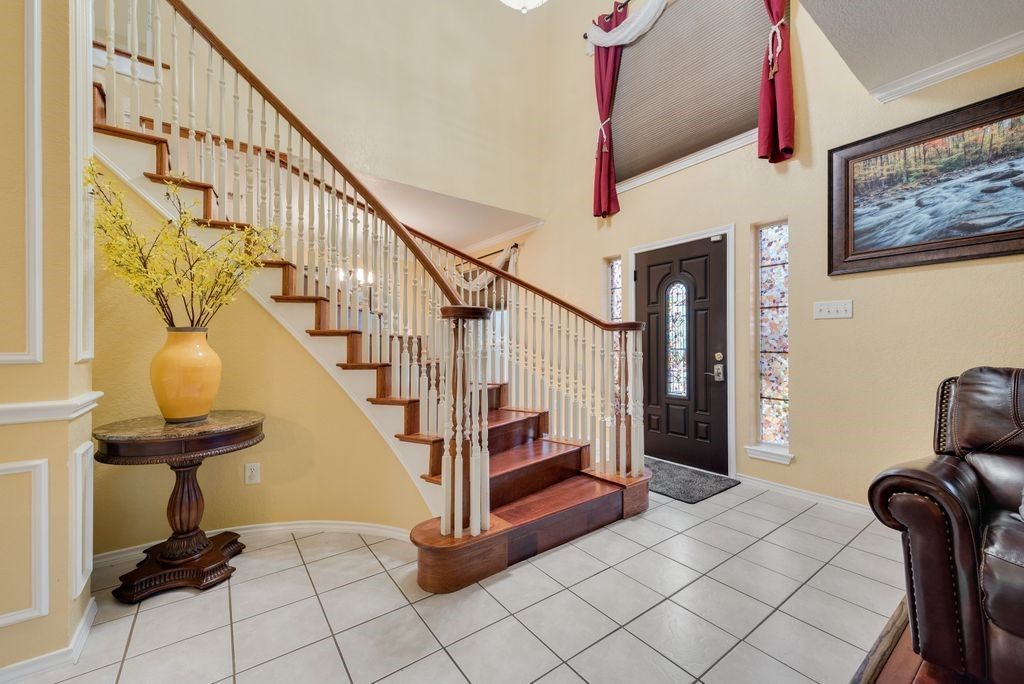 6405 Creekbend Court, Arlington, TX 76001 — photo 5