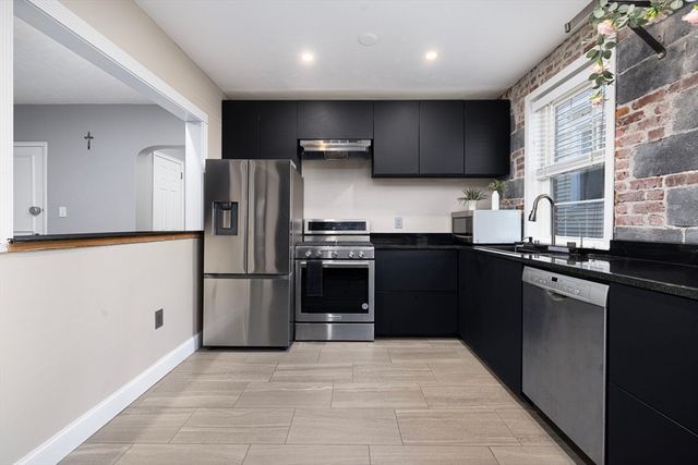 56 Elm 10, Worcester, MA 01609