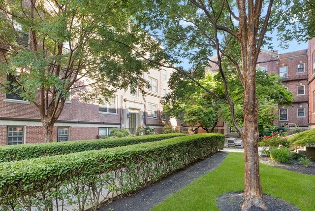 56 Elm 10, Worcester, MA 01609