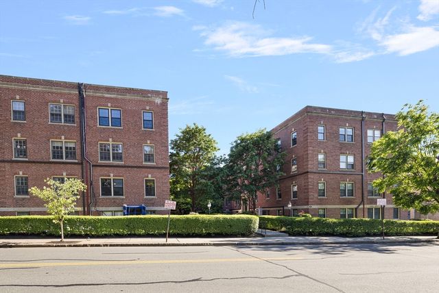 56 Elm 10, Worcester, MA 01609