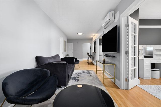 56 Elm 10, Worcester, MA 01609