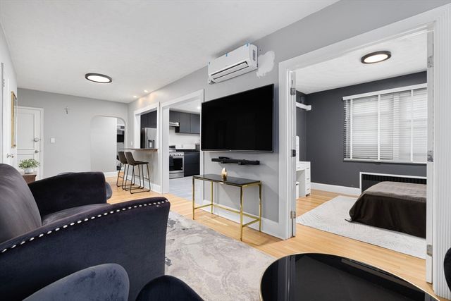 56 Elm 10, Worcester, MA 01609