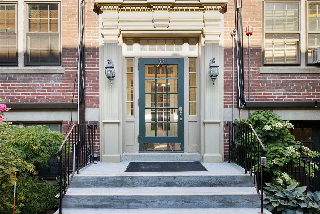 56 Elm 10, Worcester, MA 01609