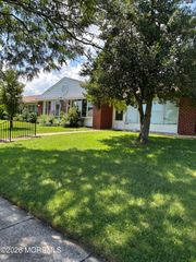 1023D Shetland Drive, Lakewood, NJ 08701
