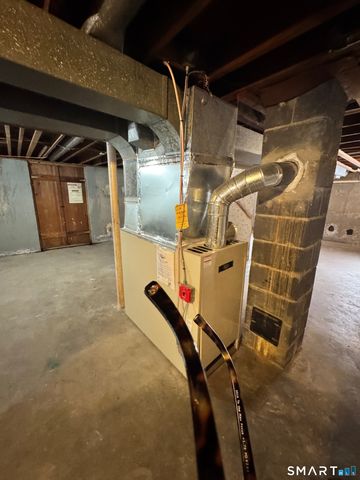 12 Frances Street, Montville, CT 06382