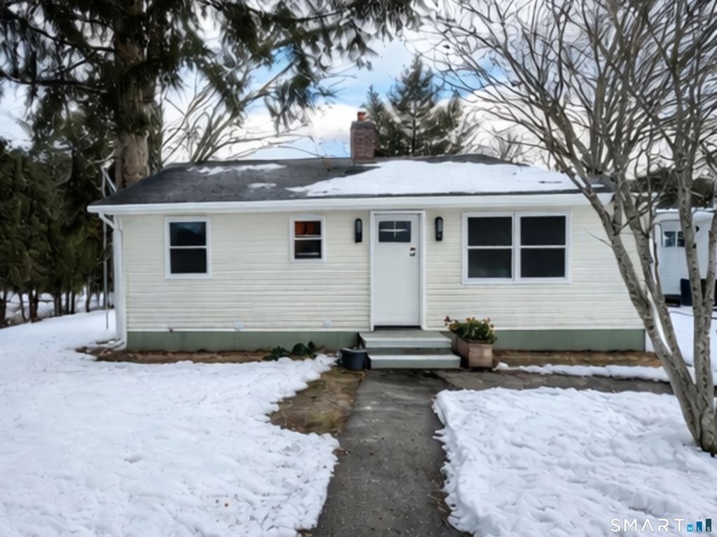 12 Frances Street, Montville, CT 06382