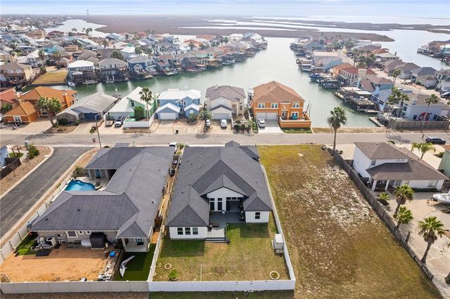 13538 Catamaran Dr, Corpus Christi, TX 78418