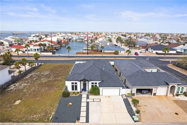 13538 Catamaran Dr, Corpus Christi, TX 78418
