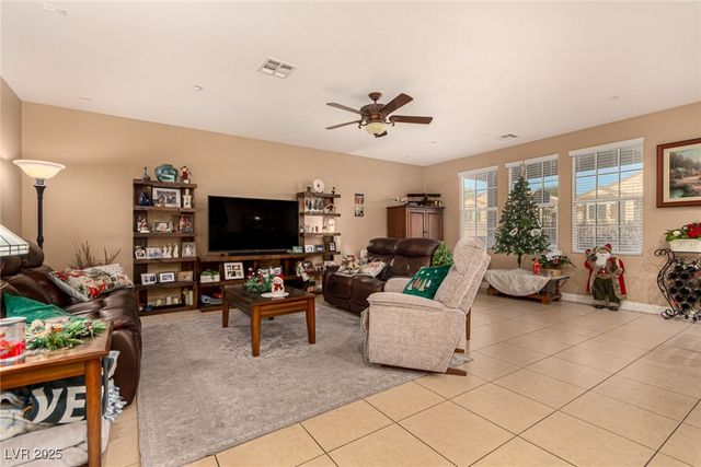 2012 Canvas Edge Drive, Henderson, NV 89044