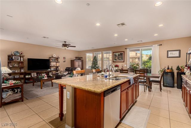 2012 Canvas Edge Drive, Henderson, NV 89044