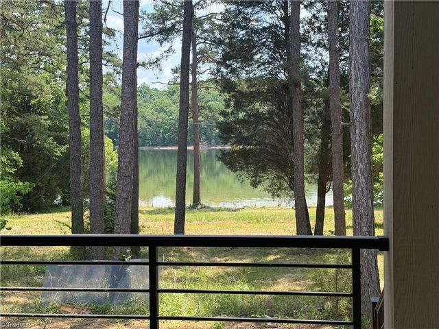 136 Serenity Pointe, Denton, NC 27239