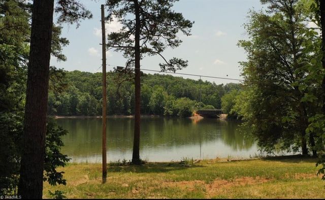 136 Serenity Pointe, Denton, NC 27239