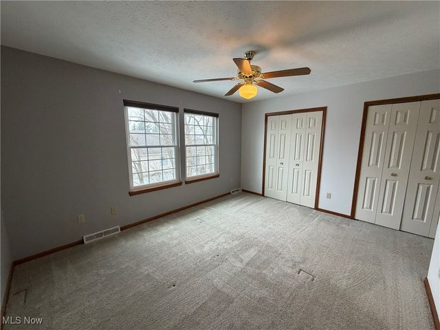 4265 Rolling Hills Drive, Brunswick, OH 44212