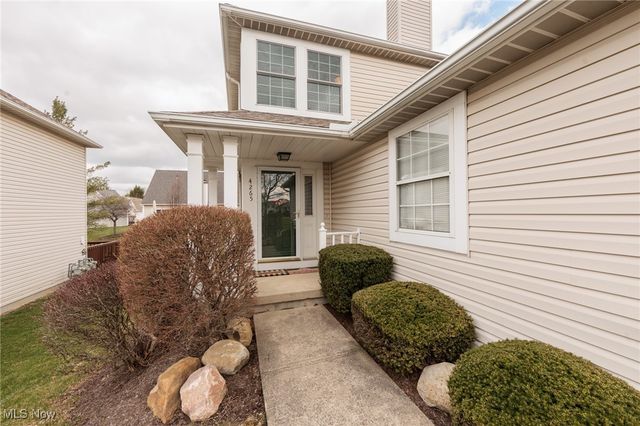 4265 Rolling Hills Drive, Brunswick, OH 44212