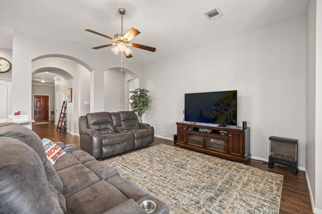 831 Shenandoah Falls Lane, Rosenberg, TX 77469