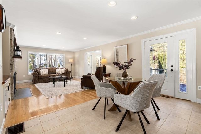 11 Wyncrest Circle, Andover, MA 01810