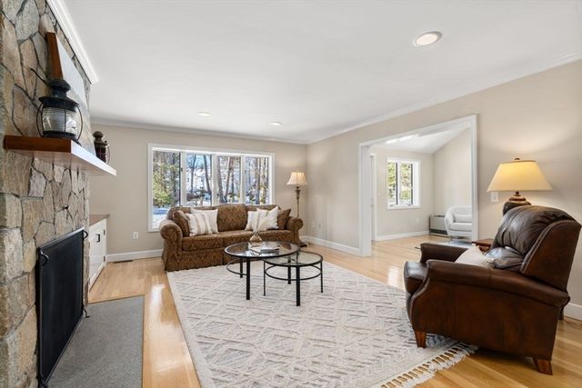 11 Wyncrest Circle, Andover, MA 01810