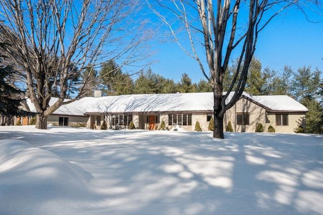 11 Wyncrest Circle, Andover, MA 01810