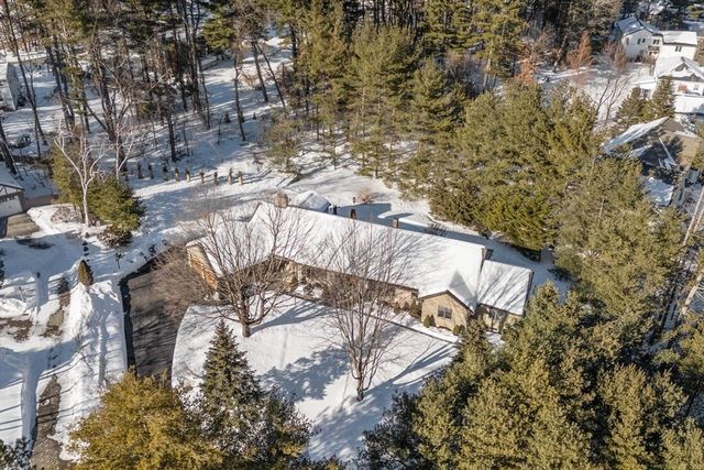 11 Wyncrest Circle, Andover, MA 01810